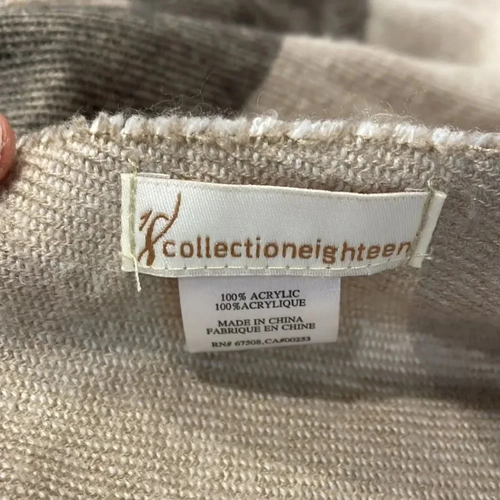 Collectioneighteen cream and gray striped woman’s scarf